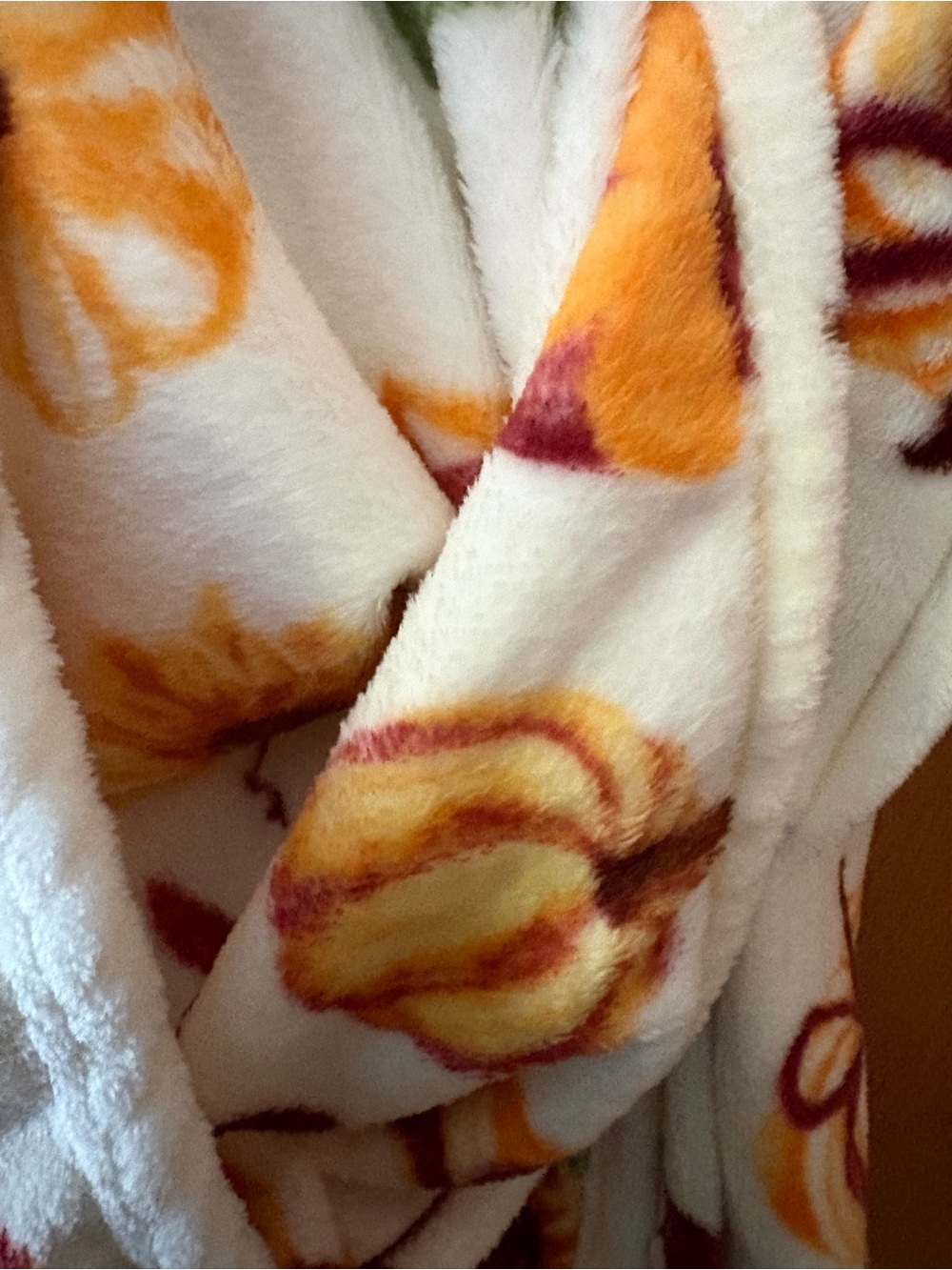 Harvest Collection Fall/Autumn Cream Pumpkin & Sunflower Decorative Throw - Picture 6 of 6